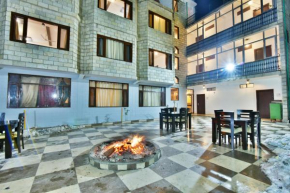 Kapoor Resort by DLS Hotels